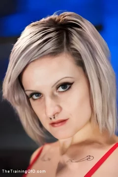 Goddess Annika Amour